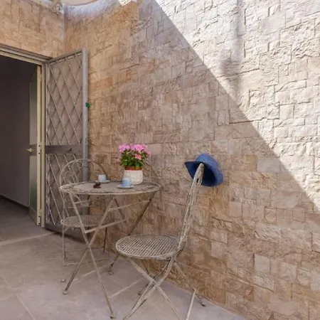 Casa Emisa *
